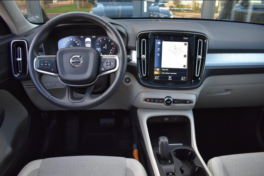 Volvo XC40 1.5 T3 Momentum Pro | PANO | CAMERA | APPLE CARPLAY | ANDROID AUTO | ACC | NAP