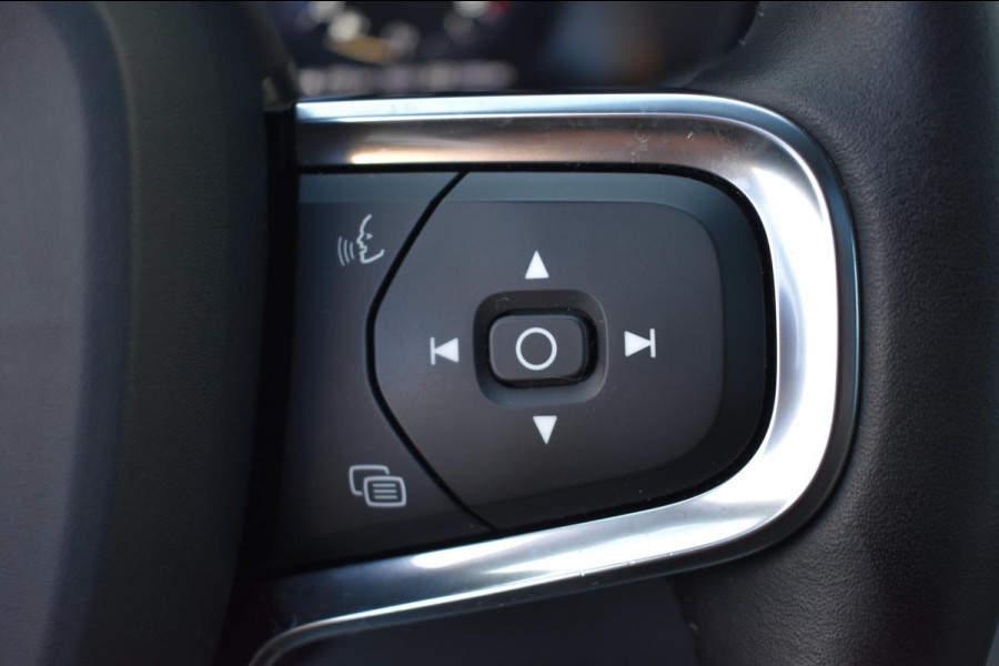 Volvo XC40 1.5 T3 Momentum Pro | PANO | CAMERA | APPLE CARPLAY | ANDROID AUTO | ACC | NAP