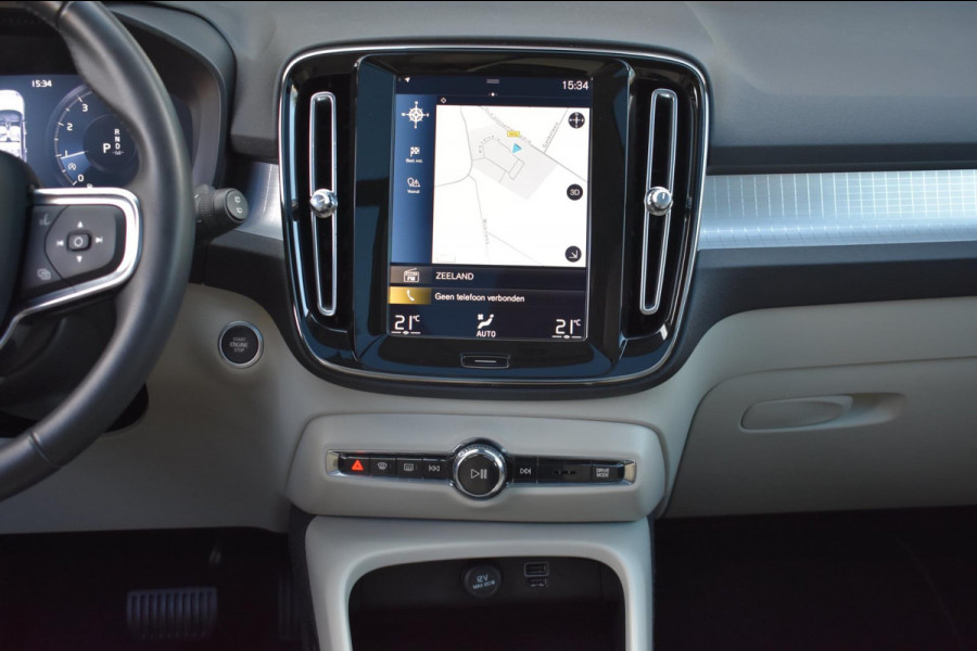 Volvo XC40 1.5 T3 Momentum Pro | PANO | CAMERA | APPLE CARPLAY | ANDROID AUTO | ACC | NAP