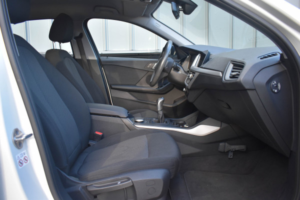 BMW 1-serie 118i Executive Edition | Navi Prof. | Carplay | Virtual Cockpit | DAB | PDC BMW 1-serie 118i Executive Edition | Navi Prof. | Carplay | Virtual Cockpit | DAB | PDC