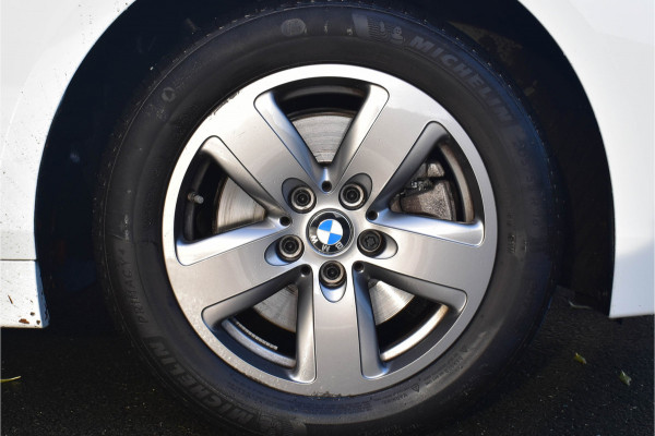 BMW 1-serie 118i Executive Edition | Navi Prof. | Carplay | Virtual Cockpit | DAB | PDC BMW 1-serie 118i Executive Edition | Navi Prof. | Carplay | Virtual Cockpit | DAB | PDC