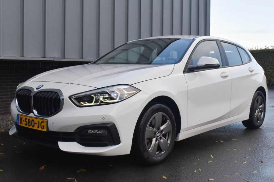 BMW 1-serie 118i Executive Edition | Navi Prof. | Carplay | Virtual Cockpit | DAB | PDC BMW 1-serie 118i Executive Edition | Navi Prof. | Carplay | Virtual Cockpit | DAB | PDC