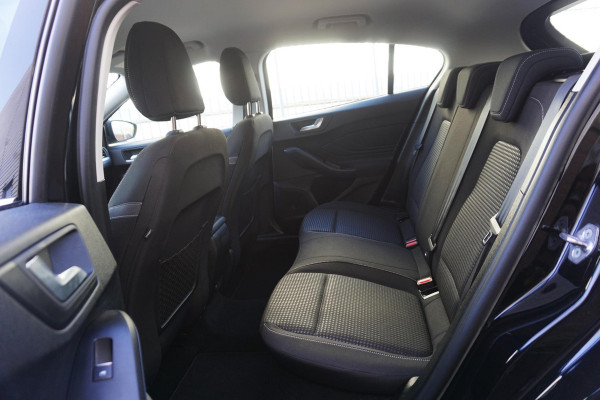 Ford Focus 1.0 EcoBoost 125PK Hybrid Edition Business/Camera /Rijklaarprijs! Ford Focus 1.0 EcoBoost 125PK Hybrid Edition Business/Camera /Rijklaarprijs!