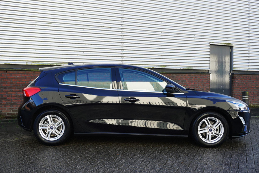 Ford Focus 1.0 EcoBoost 125PK Hybrid Edition Business/Camera /Rijklaarprijs! Ford Focus 1.0 EcoBoost 125PK Hybrid Edition Business/Camera /Rijklaarprijs!