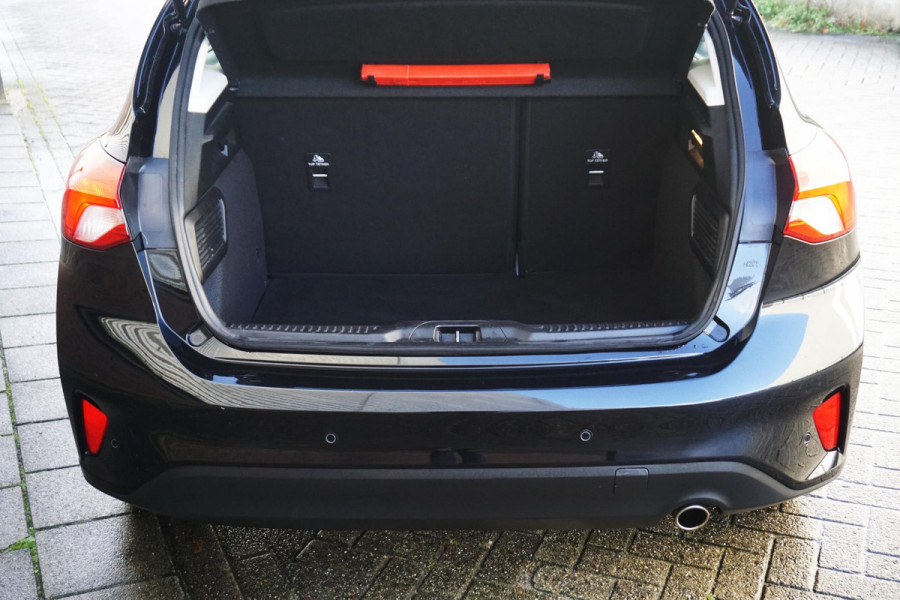 Ford Focus 1.0 EcoBoost 125PK Hybrid Edition Business/Camera /Rijklaarprijs! Ford Focus 1.0 EcoBoost 125PK Hybrid Edition Business/Camera /Rijklaarprijs!