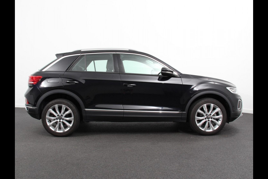 Volkswagen T-Roc 1.5 TSI 150pk DSG Style Plus | Navigatie | Apple Carplay/Android Auto | Parkeersensoren | Camera | Adaptive Cruise Control | Blind Spot Assist | Stoel- en stuurverwarming | Elektrische achterklep | Ledverlichting | Climate Control Volkswagen T-Roc 1.5 TSI 150pk DSG Style Plus | Navigatie | Apple Carplay/Android Auto | Parkeersensoren | Camera | Adaptive Cruise Control | Blind Spot Assist | Stoel- en stuurverwarming | Elektrische achterklep | Ledverlichting | Climate Control