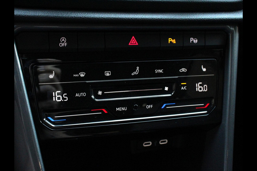Volkswagen T-Roc 1.5 TSI 150pk DSG Style Plus | Navigatie | Apple Carplay/Android Auto | Parkeersensoren | Camera | Adaptive Cruise Control | Blind Spot Assist | Stoel- en stuurverwarming | Elektrische achterklep | Ledverlichting | Climate Control Volkswagen T-Roc 1.5 TSI 150pk DSG Style Plus | Navigatie | Apple Carplay/Android Auto | Parkeersensoren | Camera | Adaptive Cruise Control | Blind Spot Assist | Stoel- en stuurverwarming | Elektrische achterklep | Ledverlichting | Climate Control
