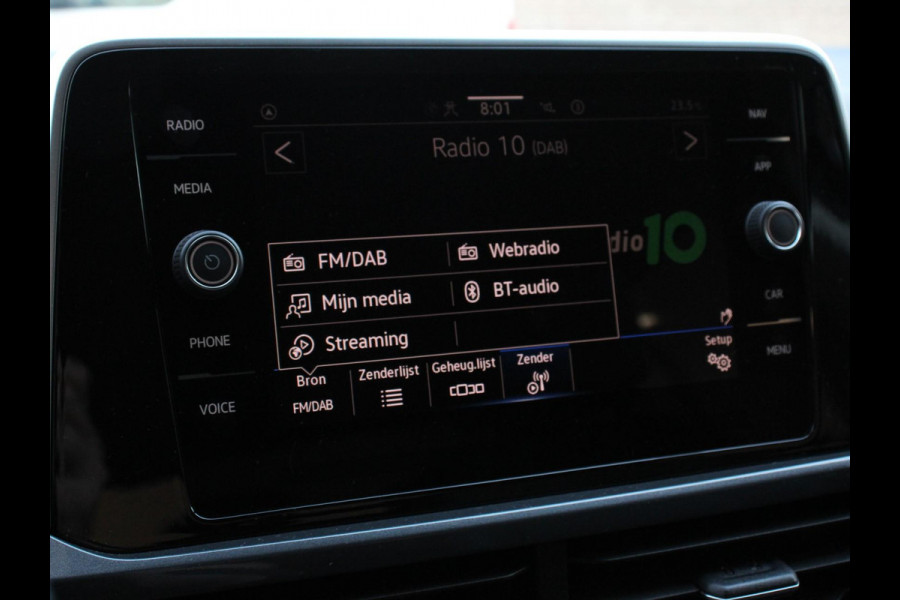 Volkswagen T-Roc 1.5 TSI 150pk DSG Style Plus | Navigatie | Apple Carplay/Android Auto | Parkeersensoren | Camera | Adaptive Cruise Control | Blind Spot Assist | Stoel- en stuurverwarming | Elektrische achterklep | Ledverlichting | Climate Control Volkswagen T-Roc 1.5 TSI 150pk DSG Style Plus | Navigatie | Apple Carplay/Android Auto | Parkeersensoren | Camera | Adaptive Cruise Control | Blind Spot Assist | Stoel- en stuurverwarming | Elektrische achterklep | Ledverlichting | Climate Control