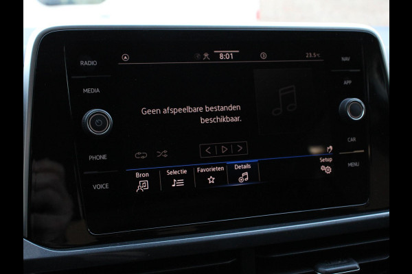 Volkswagen T-Roc 1.5 TSI 150pk DSG Style Plus | Navigatie | Apple Carplay/Android Auto | Parkeersensoren | Camera | Adaptive Cruise Control | Blind Spot Assist | Stoel- en stuurverwarming | Elektrische achterklep | Ledverlichting | Climate Control Volkswagen T-Roc 1.5 TSI 150pk DSG Style Plus | Navigatie | Apple Carplay/Android Auto | Parkeersensoren | Camera | Adaptive Cruise Control | Blind Spot Assist | Stoel- en stuurverwarming | Elektrische achterklep | Ledverlichting | Climate Control