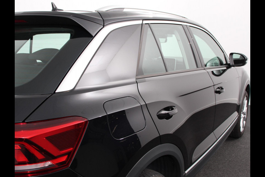 Volkswagen T-Roc 1.5 TSI 150pk DSG Style Plus | Navigatie | Apple Carplay/Android Auto | Parkeersensoren | Camera | Adaptive Cruise Control | Blind Spot Assist | Stoel- en stuurverwarming | Elektrische achterklep | Ledverlichting | Climate Control Volkswagen T-Roc 1.5 TSI 150pk DSG Style Plus | Navigatie | Apple Carplay/Android Auto | Parkeersensoren | Camera | Adaptive Cruise Control | Blind Spot Assist | Stoel- en stuurverwarming | Elektrische achterklep | Ledverlichting | Climate Control