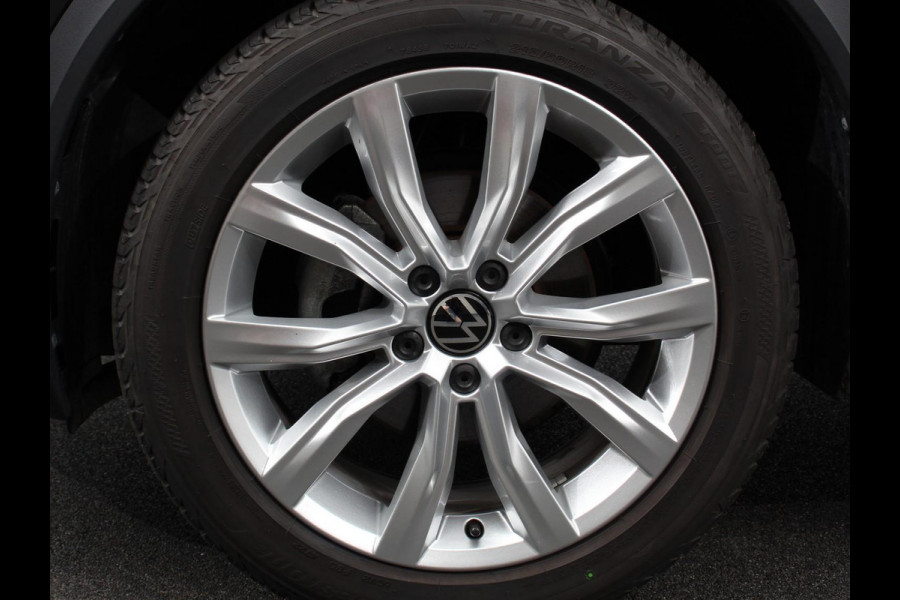 Volkswagen T-Roc 1.5 TSI 150pk DSG Style Plus | Navigatie | Apple Carplay/Android Auto | Parkeersensoren | Camera | Adaptive Cruise Control | Blind Spot Assist | Stoel- en stuurverwarming | Elektrische achterklep | Ledverlichting | Climate Control Volkswagen T-Roc 1.5 TSI 150pk DSG Style Plus | Navigatie | Apple Carplay/Android Auto | Parkeersensoren | Camera | Adaptive Cruise Control | Blind Spot Assist | Stoel- en stuurverwarming | Elektrische achterklep | Ledverlichting | Climate Control