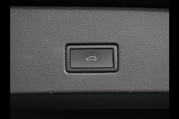 Volkswagen T-Roc 1.5 TSI 150pk DSG Style Plus | Navigatie | Apple Carplay/Android Auto | Parkeersensoren | Camera | Adaptive Cruise Control | Blind Spot Assist | Stoel- en stuurverwarming | Elektrische achterklep | Ledverlichting | Climate Control Volkswagen T-Roc 1.5 TSI 150pk DSG Style Plus | Navigatie | Apple Carplay/Android Auto | Parkeersensoren | Camera | Adaptive Cruise Control | Blind Spot Assist | Stoel- en stuurverwarming | Elektrische achterklep | Ledverlichting | Climate Control