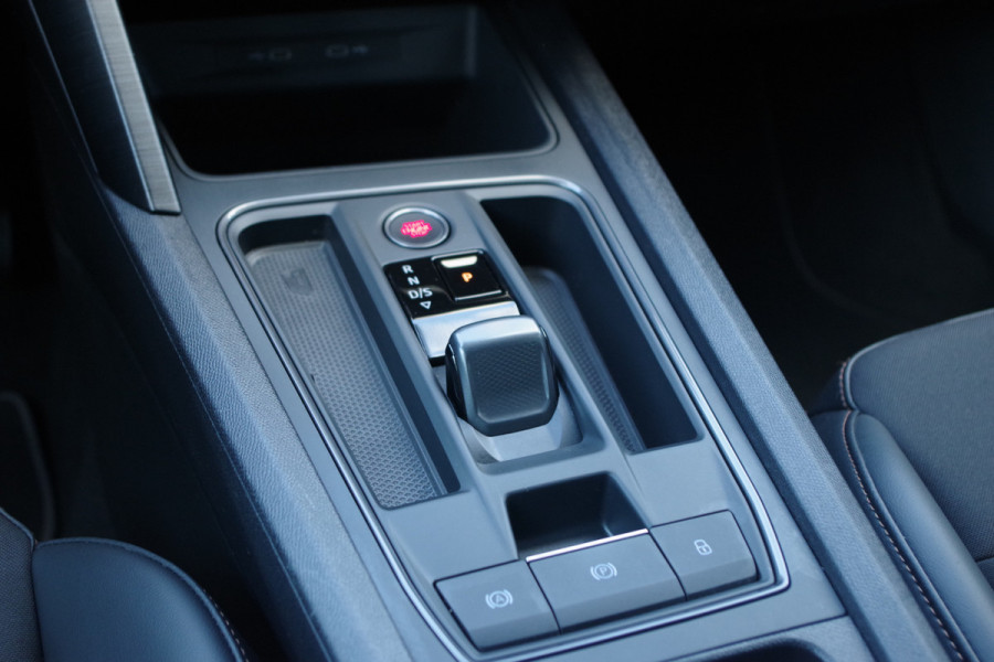 CUPRA Formentor 1.4 e-Hybrid 204 PK Adrenaline PHEV, Carplay, Camera, Keyless, LED CUPRA Formentor 1.4 e-Hybrid 204 PK Adrenaline PHEV, Carplay, Camera, Keyless, LED