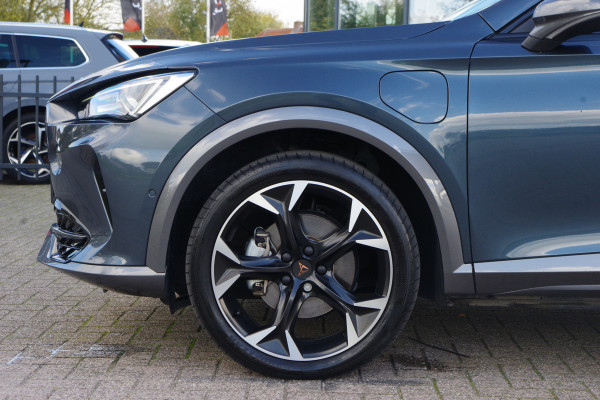 CUPRA Formentor 1.4 e-Hybrid 204 PK Adrenaline PHEV, Carplay, Camera, Keyless, LED CUPRA Formentor 1.4 e-Hybrid 204 PK Adrenaline PHEV, Carplay, Camera, Keyless, LED