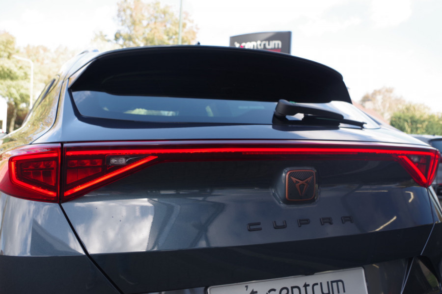CUPRA Formentor 1.4 e-Hybrid 204 PK Adrenaline PHEV, Carplay, Camera, Keyless, LED CUPRA Formentor 1.4 e-Hybrid 204 PK Adrenaline PHEV, Carplay, Camera, Keyless, LED