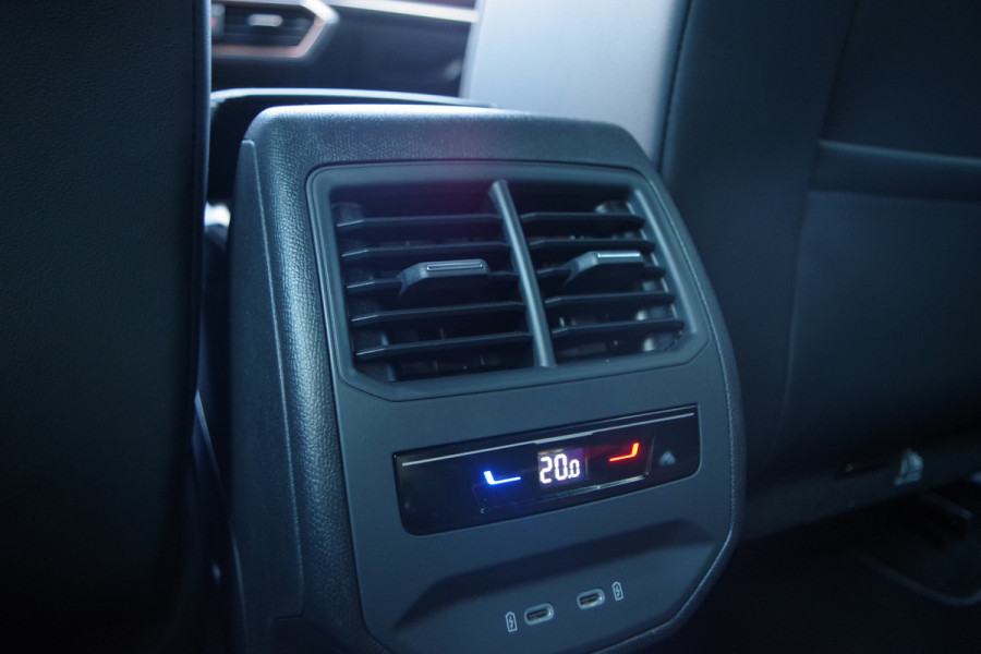 CUPRA Formentor 1.4 e-Hybrid 204 PK Adrenaline PHEV, Carplay, Camera, Keyless, LED CUPRA Formentor 1.4 e-Hybrid 204 PK Adrenaline PHEV, Carplay, Camera, Keyless, LED