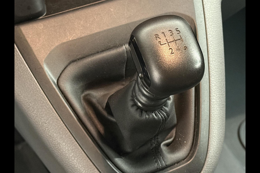 Opel Vivaro 1.5 CDTI L3H1 Edition 3-zits Airco Navi Trekhaak 3-zits Opel Vivaro 1.5 CDTI L3H1 Edition 3-zits Airco Navi Trekhaak 3-zits