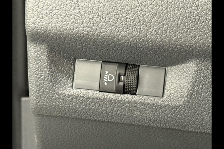 Opel Vivaro 1.5 CDTI L3H1 Edition 3-zits Airco Navi Trekhaak 3-zits Opel Vivaro 1.5 CDTI L3H1 Edition 3-zits Airco Navi Trekhaak 3-zits