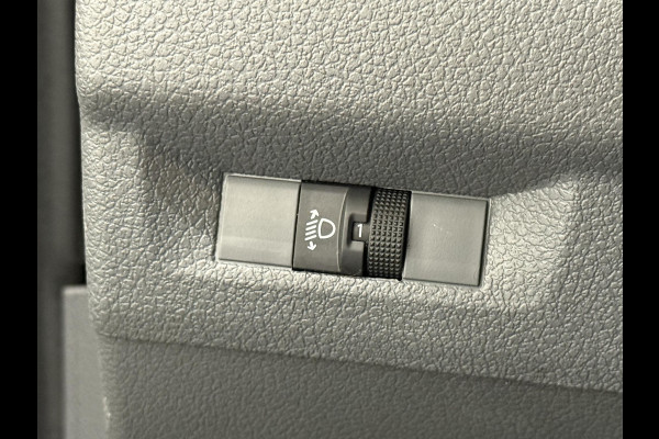 Opel Vivaro 1.5 CDTI L3H1 Edition 3-zits Airco Navi Trekhaak 3-zits Opel Vivaro 1.5 CDTI L3H1 Edition 3-zits Airco Navi Trekhaak 3-zits