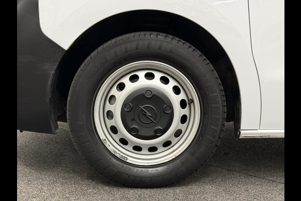 Opel Vivaro 1.5 CDTI L3H1 Edition 3-zits Airco Navi Trekhaak 3-zits Opel Vivaro 1.5 CDTI L3H1 Edition 3-zits Airco Navi Trekhaak 3-zits