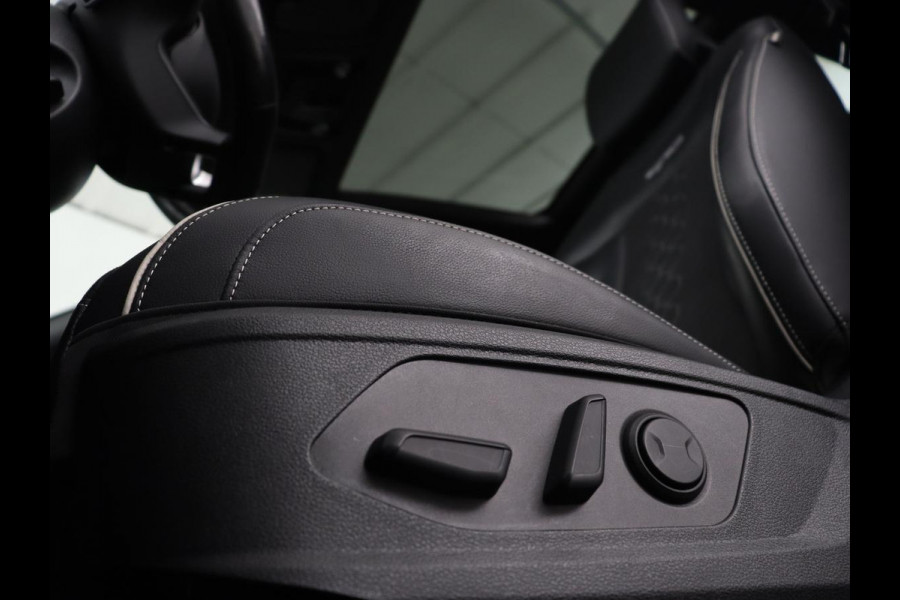 Kia Sportage 1.6 T-GDi Hybrid GT-Line | Panoramadak | Leder/Alcantara | Matrix LED | Stoel & stuurverwarming | Sfeerverlichting | Carplay | Adaptive cruise | Camera | Navigatie | Keyless Kia Sportage 1.6 T-GDi Hybrid GT-Line | Panoramadak | Leder/Alcantara | Matrix LED | Stoel & stuurverwarming | Sfeerverlichting | Carplay | Adaptive cruise | Camera | Navigatie | Keyless