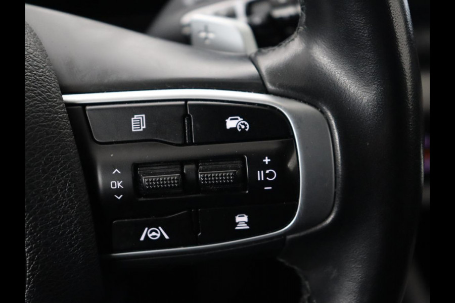 Kia Sportage 1.6 T-GDi Hybrid GT-Line | Panoramadak | Leder/Alcantara | Matrix LED | Stoel & stuurverwarming | Sfeerverlichting | Carplay | Adaptive cruise | Camera | Navigatie | Keyless Kia Sportage 1.6 T-GDi Hybrid GT-Line | Panoramadak | Leder/Alcantara | Matrix LED | Stoel & stuurverwarming | Sfeerverlichting | Carplay | Adaptive cruise | Camera | Navigatie | Keyless