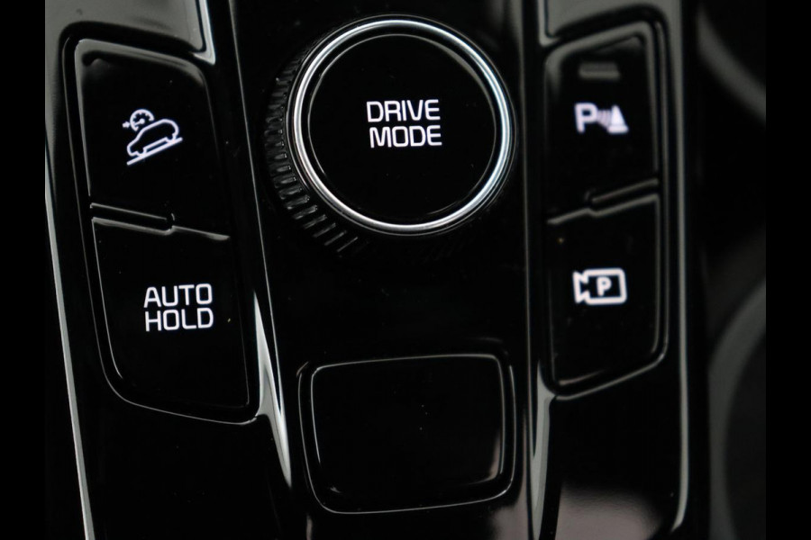 Kia Sportage 1.6 T-GDi Hybrid GT-Line | Panoramadak | Leder/Alcantara | Matrix LED | Stoel & stuurverwarming | Sfeerverlichting | Carplay | Adaptive cruise | Camera | Navigatie | Keyless Kia Sportage 1.6 T-GDi Hybrid GT-Line | Panoramadak | Leder/Alcantara | Matrix LED | Stoel & stuurverwarming | Sfeerverlichting | Carplay | Adaptive cruise | Camera | Navigatie | Keyless