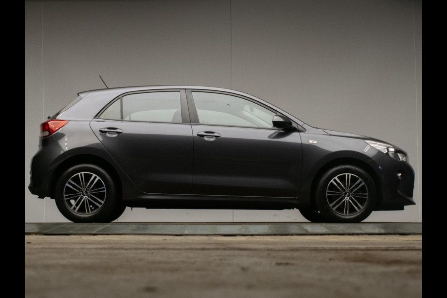 Kia Rio 1.0 TGDI ComfortPlusLine Navigator Sport (NAVI,CRUISE,CAMERA,LED,DAB,ELEKTRISCH PAKKET,SPORTSTOELEN,LM VELGEN,NETTE STAAT)