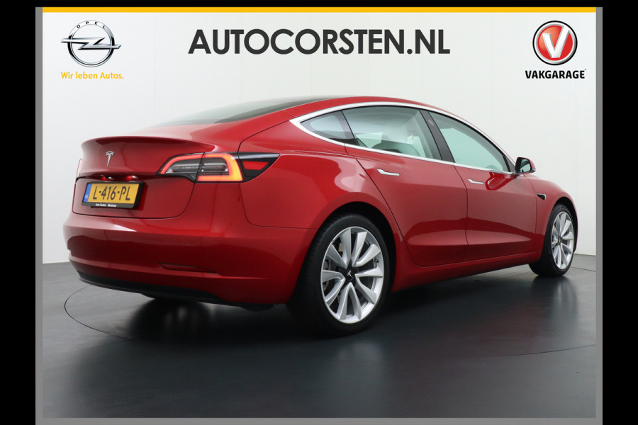 Tesla Model 3 RWD+ 60kWh 325PK LFP Licht Interieur 19"Lmv FSD-3 Comp. AutoPilot Leder PanoDak Adaptive-Cruise Lmv Camera's Elektr.-Stuur+Stoel Navi LED Comfortstoelen ACC DAB Keyless en Voorverwarmen interieur via App One-Pedal-Drive In zeer nette staat! Origineel Nederlandse auto tot 11kw laden thuis! Garantie Accu tot 30-6-2029 max 160.000km