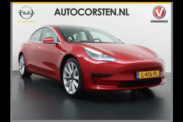 Tesla Model 3 RWD+ 60kWh 325PK LFP Licht Interieur 19"Lmv FSD-3 Comp. AutoPilot Leder PanoDak Adaptive-Cruise Lmv Camera's Elektr.-Stuur+Stoel Navi LED Comfortstoelen ACC DAB Keyless en Voorverwarmen interieur via App One-Pedal-Drive In zeer nette staat! Origineel Nederlandse auto tot 11kw laden thuis! Garantie Accu tot 30-6-2029 max 160.000km