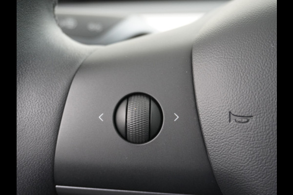 Tesla Model 3 RWD+ 60kWh 325PK LFP Licht Interieur 19"Lmv FSD-3 Comp. AutoPilot Leder PanoDak Adaptive-Cruise Lmv Camera's Elektr.-Stuur+Stoel Navi LED Comfortstoelen ACC DAB Keyless en Voorverwarmen interieur via App One-Pedal-Drive In zeer nette staat! Origineel Nederlandse auto tot 11kw laden thuis! Garantie Accu tot 30-6-2029 max 160.000km