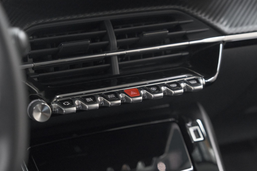 Peugeot 2008 PureTech 130 EAT8 Allure | Trekhaak | Camera | Navigatie | Apple Carplay Peugeot 2008 PureTech 130 EAT8 Allure | Trekhaak | Camera | Navigatie | Apple Carplay