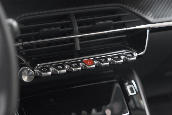 Peugeot 2008 PureTech 130 EAT8 Allure | Trekhaak | Camera | Navigatie | Apple Carplay Peugeot 2008 PureTech 130 EAT8 Allure | Trekhaak | Camera | Navigatie | Apple Carplay