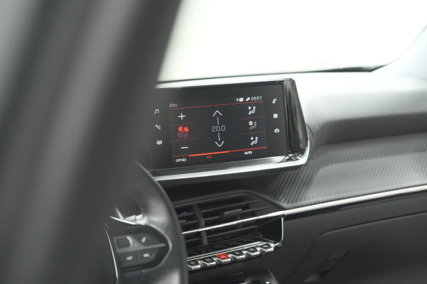 Peugeot 2008 PureTech 130 EAT8 Allure | Trekhaak | Camera | Navigatie | Apple Carplay Peugeot 2008 PureTech 130 EAT8 Allure | Trekhaak | Camera | Navigatie | Apple Carplay