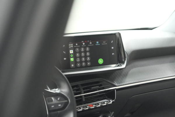 Peugeot 2008 PureTech 130 EAT8 Allure | Trekhaak | Camera | Navigatie | Apple Carplay Peugeot 2008 PureTech 130 EAT8 Allure | Trekhaak | Camera | Navigatie | Apple Carplay