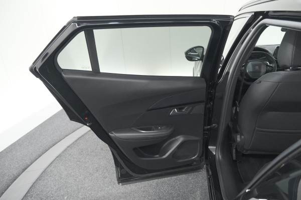 Peugeot 2008 PureTech 130 EAT8 Allure | Trekhaak | Camera | Navigatie | Apple Carplay Peugeot 2008 PureTech 130 EAT8 Allure | Trekhaak | Camera | Navigatie | Apple Carplay