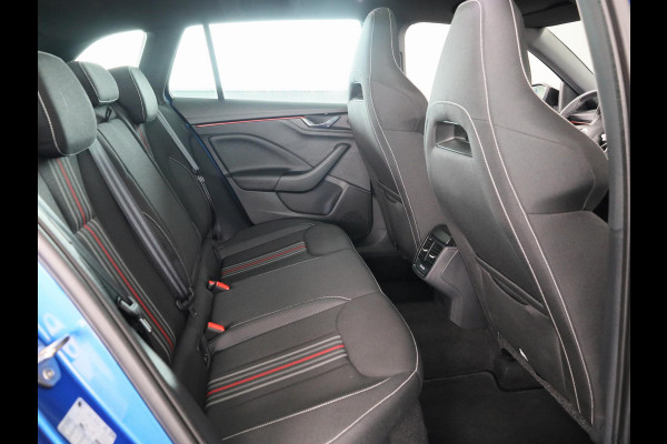 Škoda SCALA Monte Carlo 1.0 TSI 115 pk 7 versn. DSG | Private lease vanaf 619,-- | Panoramadak | Winter pakket | Parkeercamera