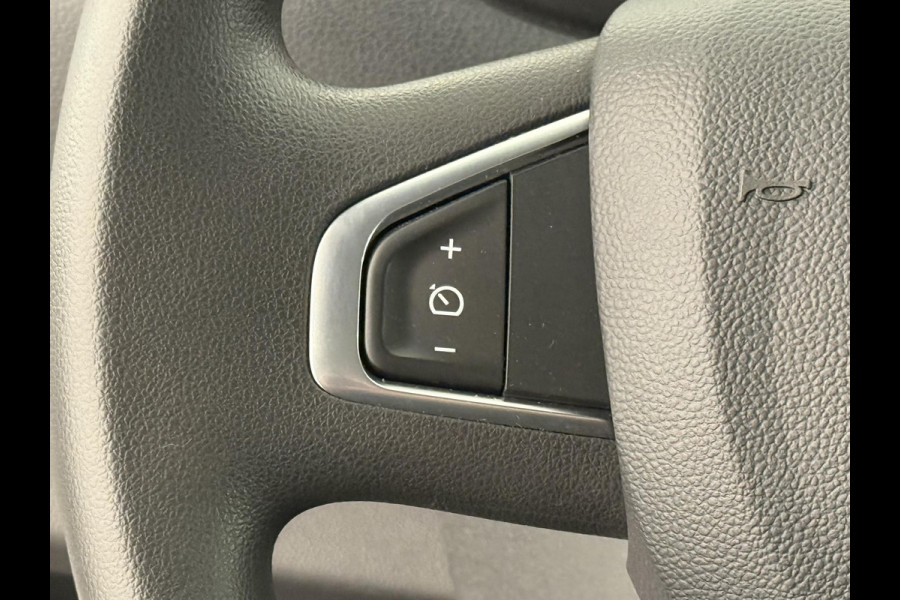 Renault Master T33 2.3 dCi 135PK L2H2 BPM VRIJ! Airco Cruise control Parkeersensoren Navigatie Trekhaak