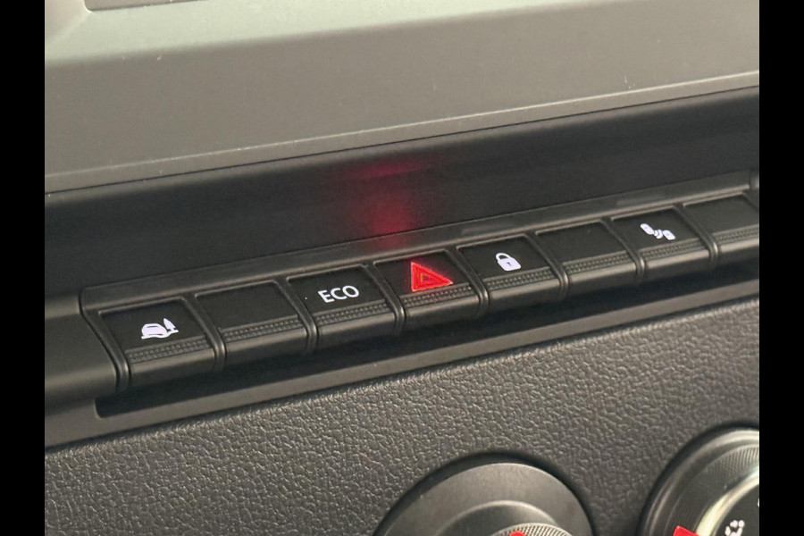 Renault Master T33 2.3 dCi 135PK L2H2 BPM VRIJ! Airco Cruise control Parkeersensoren Navigatie Trekhaak