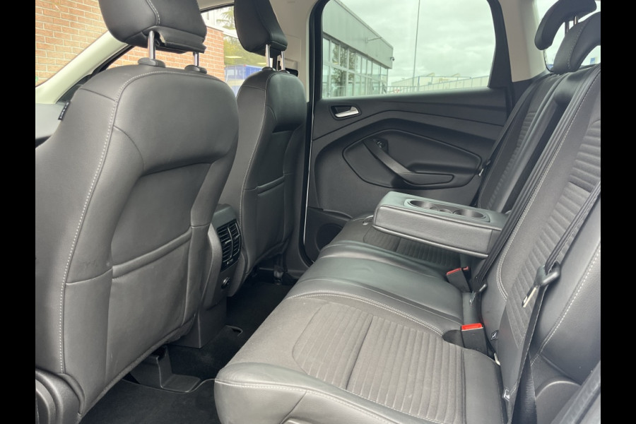 Ford Kuga 1.5 EcoB. Titanium 150pk/Inklapbare Trekhaak/WinterPack etc.