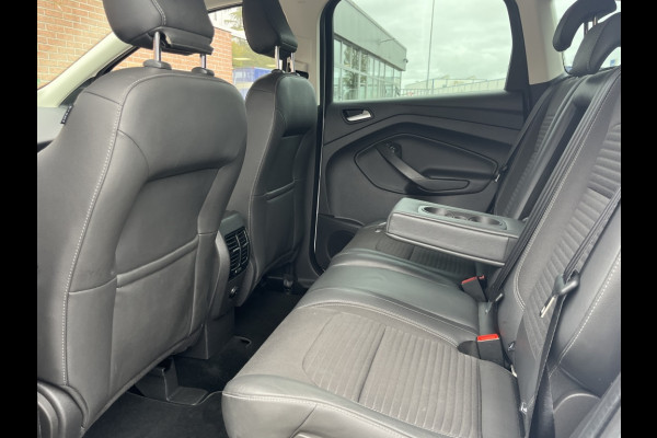 Ford Kuga 1.5 EcoB. Titanium 150pk/Inklapbare Trekhaak/WinterPack etc.