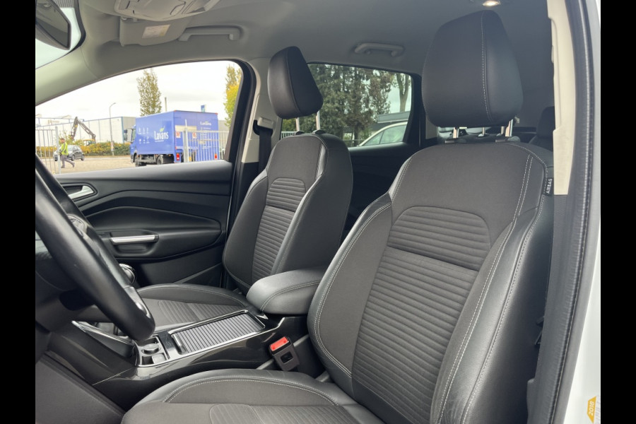 Ford Kuga 1.5 EcoB. Titanium 150pk/Inklapbare Trekhaak/WinterPack etc.