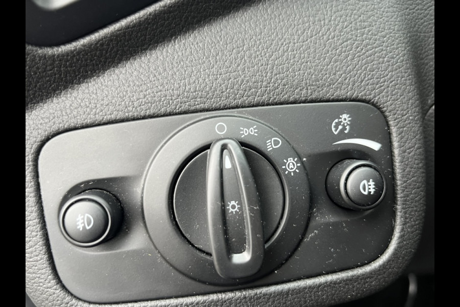 Ford Kuga 1.5 EcoB. Titanium 150pk/Inklapbare Trekhaak/WinterPack etc.