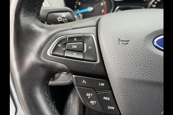 Ford Kuga 1.5 EcoB. Titanium 150pk/Inklapbare Trekhaak/WinterPack etc.