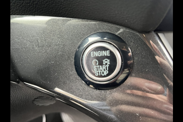 Ford Kuga 1.5 EcoB. Titanium 150pk/Inklapbare Trekhaak/WinterPack etc.