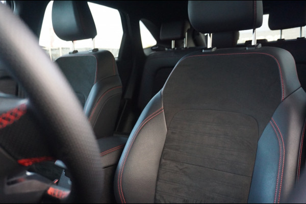 Ford Kuga 2.5 PHEV ST-Line X WINTERPACK | HUD | 1.500 KG TGEWICHT Ford Kuga 2.5 PHEV ST-Line X WINTERPACK | HUD | 1.500 KG TGEWICHT