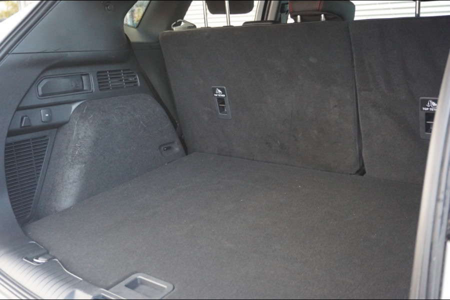 Ford Kuga 2.5 PHEV ST-Line X WINTERPACK | HUD | 1.500 KG TGEWICHT Ford Kuga 2.5 PHEV ST-Line X WINTERPACK | HUD | 1.500 KG TGEWICHT