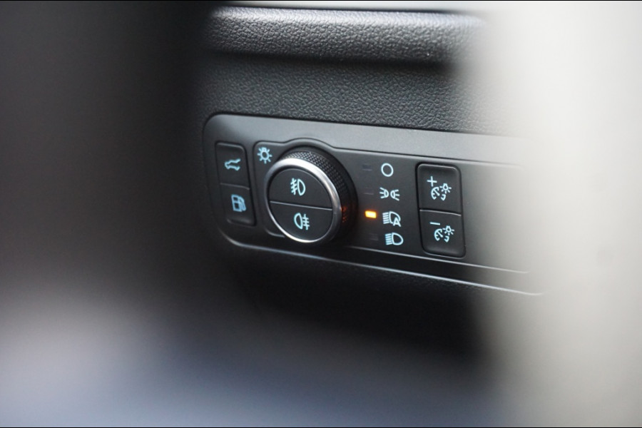 Ford Kuga 2.5 PHEV ST-Line X WINTERPACK | HUD | 1.500 KG TGEWICHT Ford Kuga 2.5 PHEV ST-Line X WINTERPACK | HUD | 1.500 KG TGEWICHT