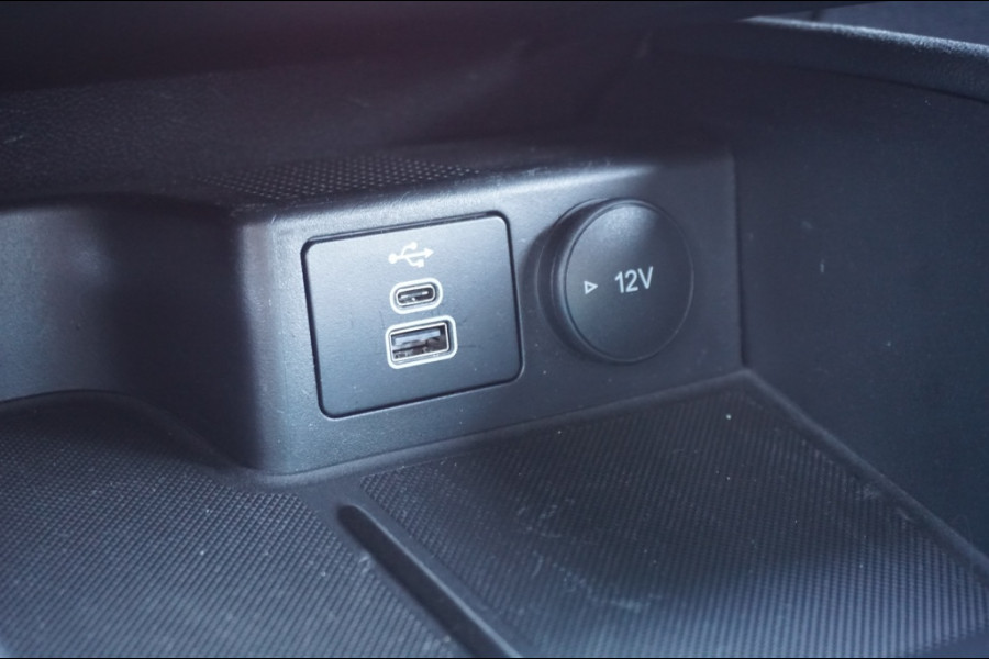 Ford Kuga 2.5 PHEV ST-Line X WINTERPACK | HUD | 1.500 KG TGEWICHT Ford Kuga 2.5 PHEV ST-Line X WINTERPACK | HUD | 1.500 KG TGEWICHT