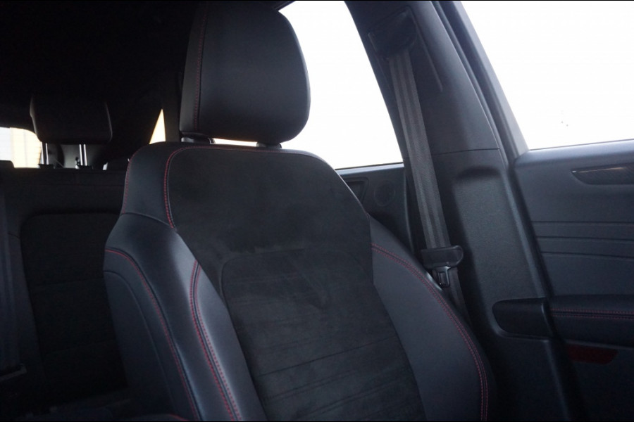 Ford Kuga 2.5 PHEV ST-Line X WINTERPACK | HUD | 1.500 KG TGEWICHT Ford Kuga 2.5 PHEV ST-Line X WINTERPACK | HUD | 1.500 KG TGEWICHT